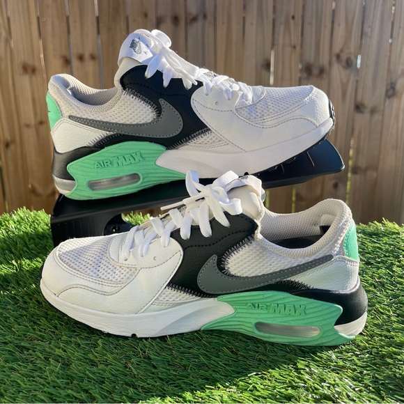 Size 6.5 - Nike Air Max Excee White Green Glow Womens - Picture 2 of 6